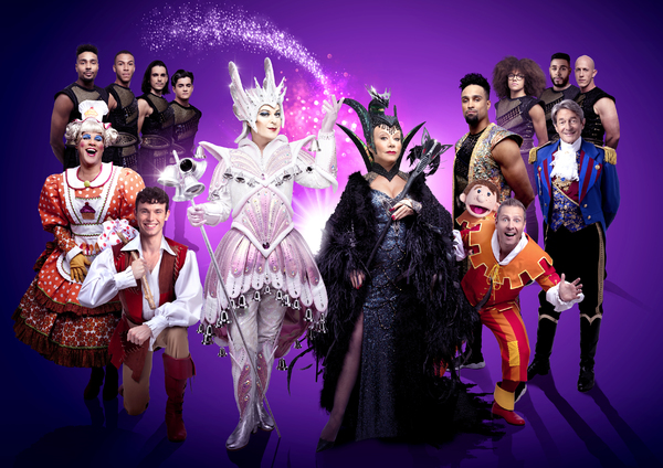 Photo Flash: First Look at Elaine Paige, Julian Clary, and Cast of DICK WHITTINGTON at the London Palladium 