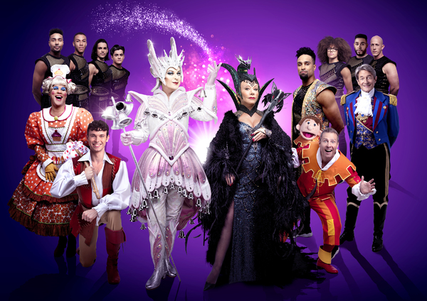 Photo Flash: First Look at Elaine Paige, Julian Clary, and Cast of DICK WHITTINGTON at the London Palladium Image