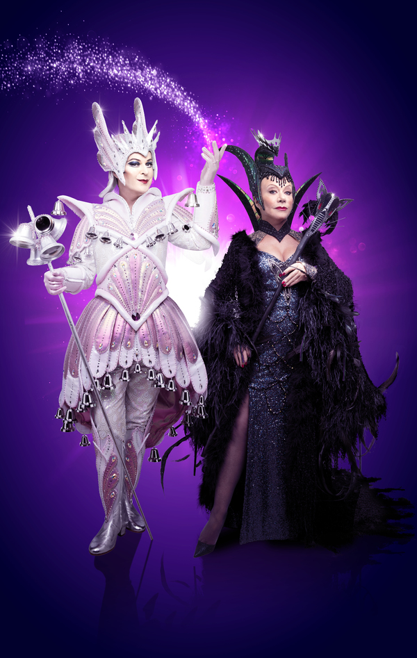 Photo Flash: First Look at Elaine Paige, Julian Clary, and Cast of DICK WHITTINGTON at the London Palladium Image