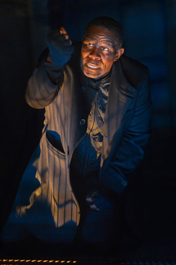 Photo Flash: Intense First Look at John Douglas Thompson in HAMLET at American Conservatory Theater Image