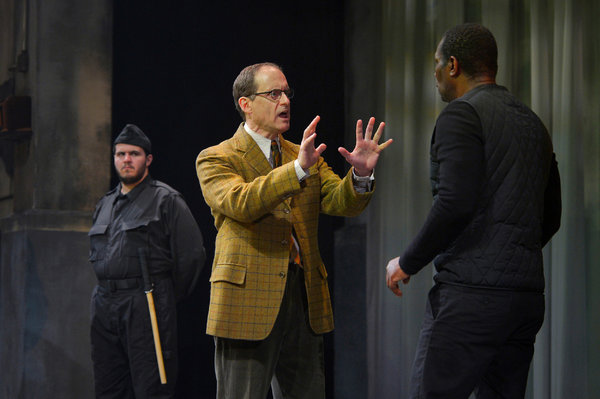 Photo Flash: Intense First Look at John Douglas Thompson in HAMLET at American Conservatory Theater Image