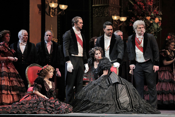 Photo Flash: San Francisco Opera Mounts LA TRAVIATA Image