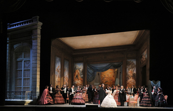 Photo Flash: San Francisco Opera Mounts LA TRAVIATA Image