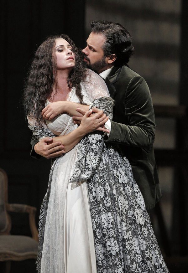 Photo Flash: San Francisco Opera Mounts LA TRAVIATA Image