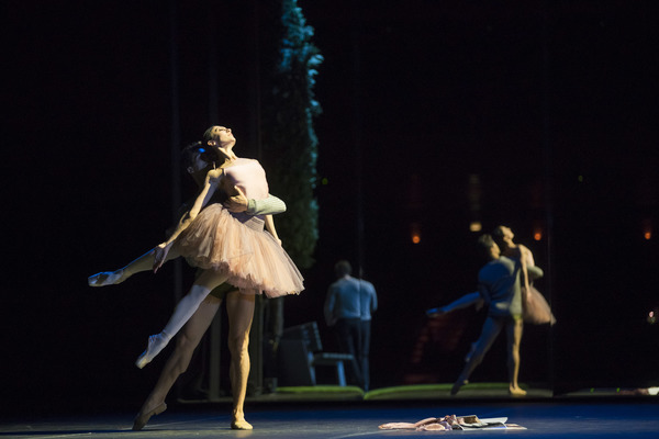 Photo Flash: ORPHEE ET EURYDICE Opens Tonight at Lyric Opera 