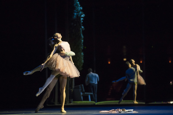 Photo Flash: ORPHEE ET EURYDICE Opens Tonight at Lyric Opera Image