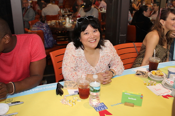 Photo Coverage: Meet the Celebrities at the 2017 BC/EFA Flea Market Autograph Table! Image