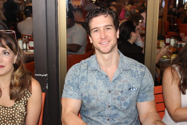 Photo Coverage: Meet the Celebrities at the 2017 BC/EFA Flea Market Autograph Table! Image