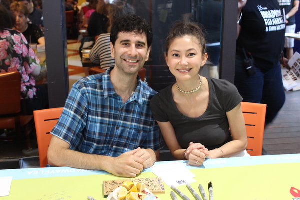 Photo Coverage: Meet the Celebrities at the 2017 BC/EFA Flea Market Autograph Table! Image
