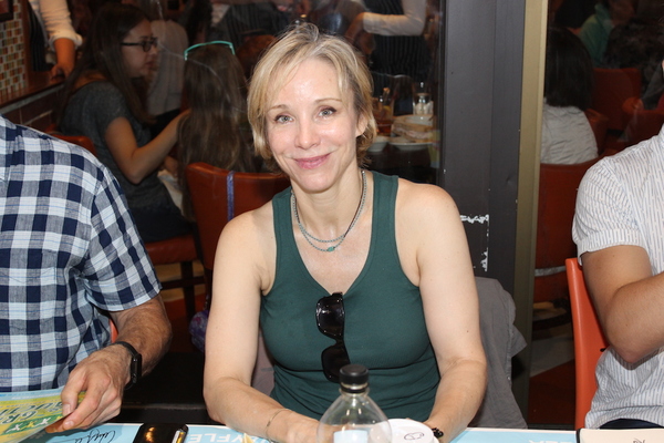 Photo Coverage: Meet the Celebrities at the 2017 BC/EFA Flea Market Autograph Table! Image