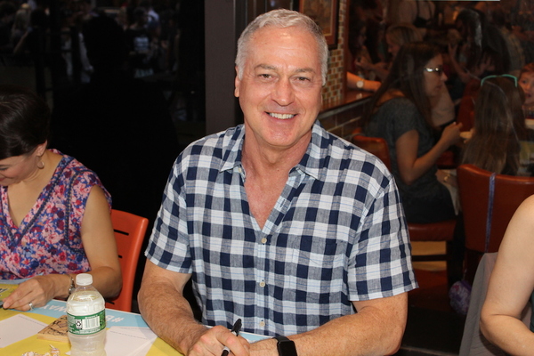 Photo Coverage: Meet the Celebrities at the 2017 BC/EFA Flea Market Autograph Table! Image