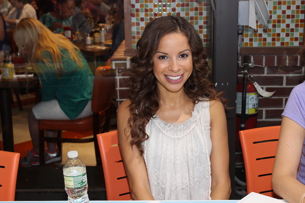 Photo Coverage: Meet the Celebrities at the 2017 BC/EFA Flea Market Autograph Table! Image