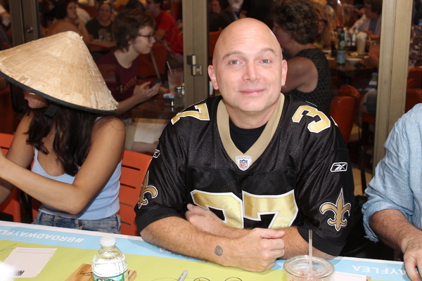 Photo Coverage: Meet the Celebrities at the 2017 BC/EFA Flea Market Autograph Table! Image