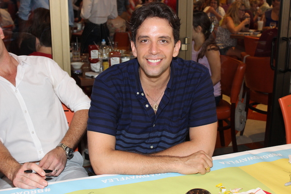 Photo Coverage: Meet the Celebrities at the 2017 BC/EFA Flea Market Autograph Table! Image