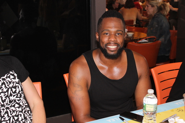 Photo Coverage: Meet the Celebrities at the 2017 BC/EFA Flea Market Autograph Table! Image