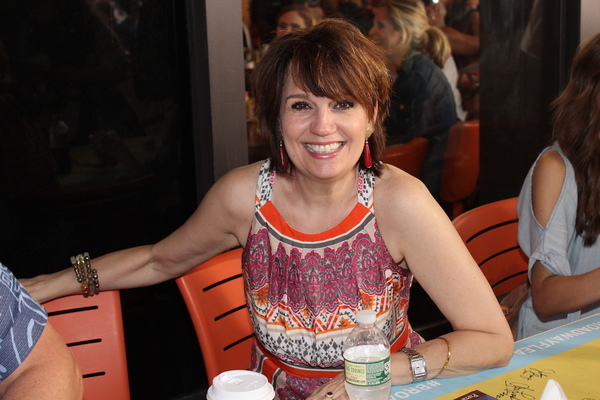 Photo Coverage: Meet the Celebrities at the 2017 BC/EFA Flea Market Autograph Table! Image