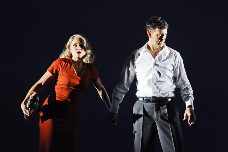Review: Technical Wizardry Astounds in Mirvish's NORTH BY NORTHWEST Image