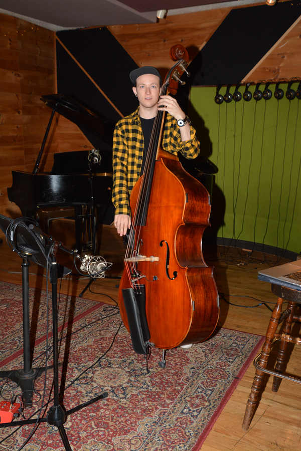 Exclusive Photo Coverage: CATS Pounces Into the Holidays with Carols For A Cure! Image