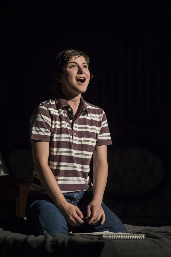 Photo Flash: First Look at FUN HOME at Victory Gardens Image
