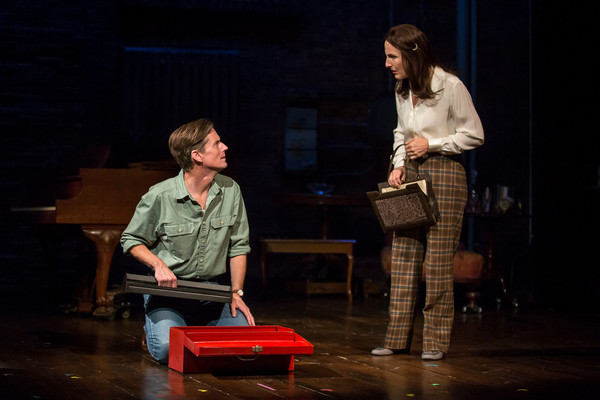Photo Flash: First Look at FUN HOME at Victory Gardens Image