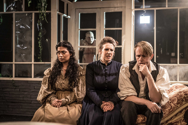 Photo Flash: First Look at Akvavit Theatre's 'GHOSTS & zombies' at Strawdog Theatre Image
