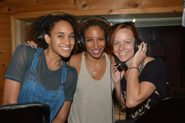 Exclusive Photo Coverage: CHICAGO Cast Slinks Into the Holiday Season with Carols For A Cure! Image