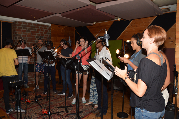 Exclusive Photo Coverage: CHICAGO Cast Slinks Into the Holiday Season with Carols For A Cure! Image