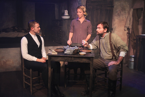 Photo Flash: Interrobang Theatre Project's FOXFINDER Gets Midwestern Premiere Image