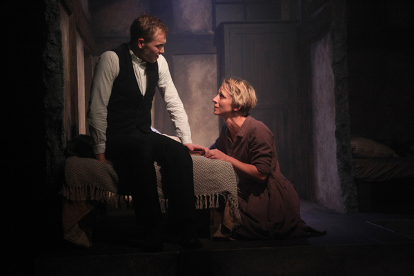 Photo Flash: Interrobang Theatre Project's FOXFINDER Gets Midwestern Premiere Image