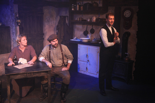 Photo Flash: Interrobang Theatre Project's FOXFINDER Gets Midwestern Premiere Image