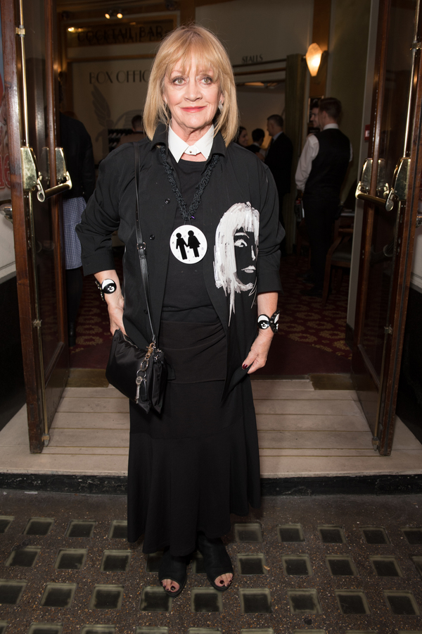 Photo Flash: Inside ANNIE Gala Night at the Piccadilly Theatre Image