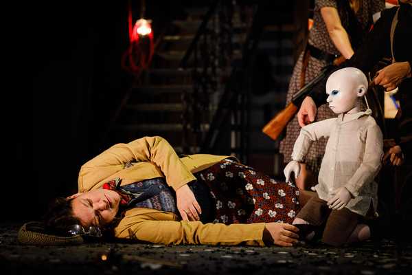 Kneehigh Kicks Off UK Tour of THE TIN DRUM Tonight Image