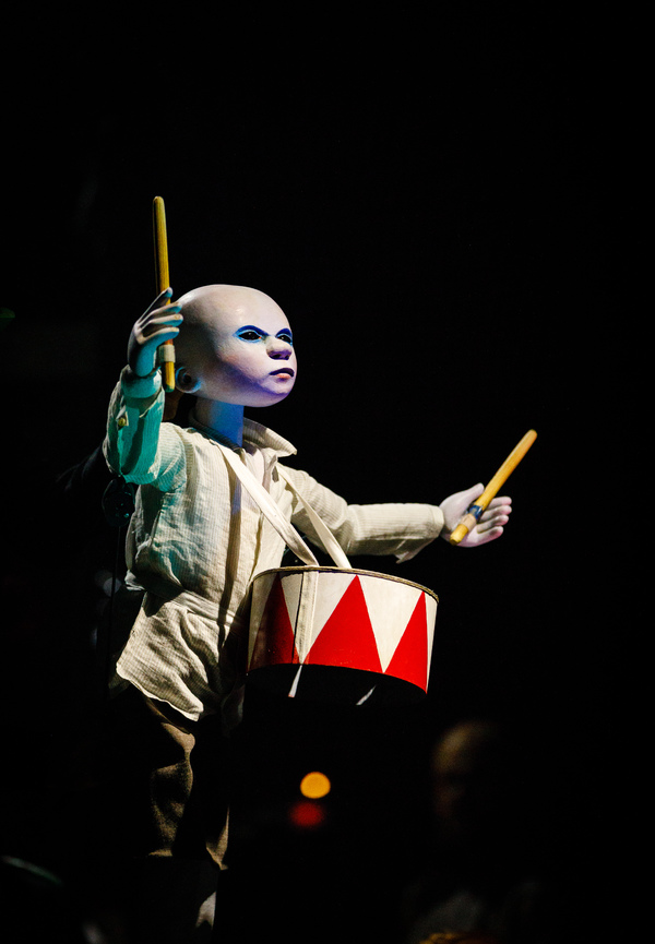 Kneehigh Kicks Off UK Tour of THE TIN DRUM Tonight Image