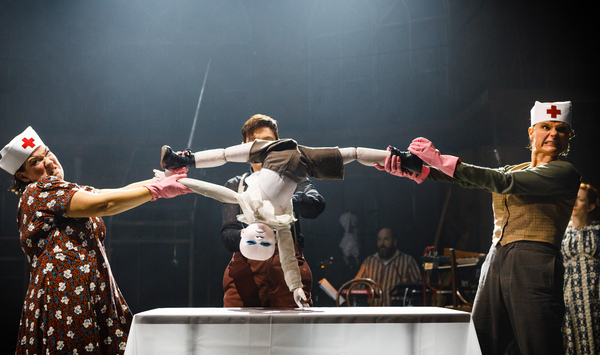 Kneehigh Kicks Off UK Tour of THE TIN DRUM Tonight Image