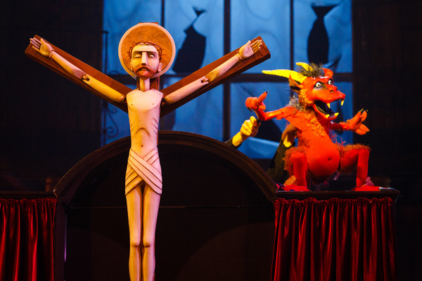 Kneehigh Kicks Off UK Tour of THE TIN DRUM Tonight Image