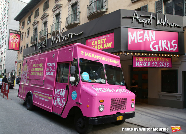 Photo Coverage: MEAN GIRLS Cast Gets In Line for Tina Fey's Cheese Fries! Image