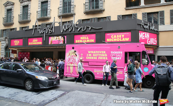 Photo Coverage: MEAN GIRLS Cast Gets In Line for Tina Fey's Cheese Fries! Image