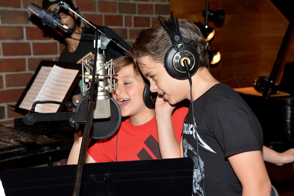 Exclusive Photo Coverage: A BRONX TALE Rings in the Holiday Season with Carols For A Cure! Image