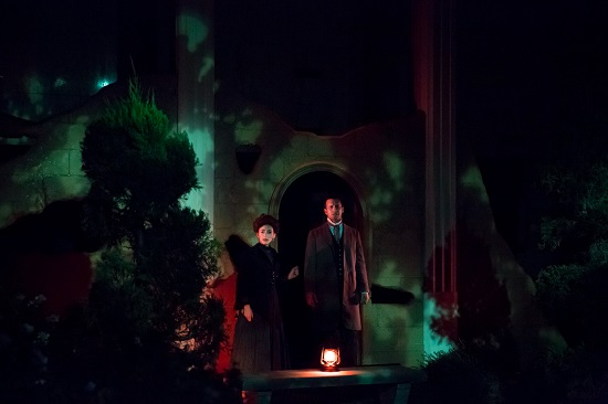 Theatre in Historic Places: No Rest for the Wicked in WICKED LIT at Mountain View Mausoleum