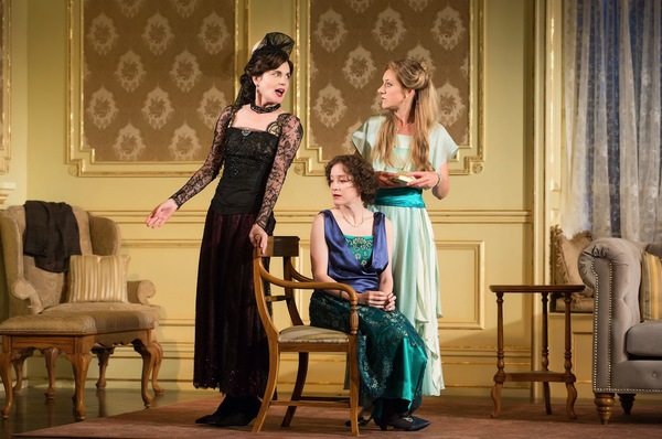 Photo Flash: First Look at Elizabeth McGovern & Company in TIME AND THE CONWAYS Image