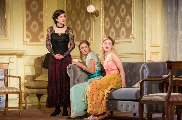 Photo Flash: First Look at Elizabeth McGovern & Company in TIME AND THE CONWAYS Image