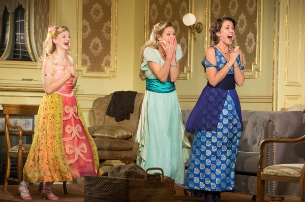 Photo Flash: First Look at Elizabeth McGovern & Company in TIME AND THE CONWAYS Image