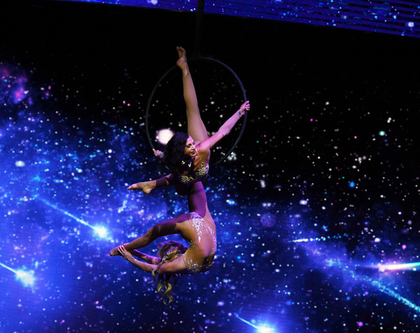 Photo Flash: WOW - WORLD OF WONDER Makes a Splash at the Rio on Opening Night Image