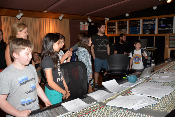 Exclusive Photo Coverage: SCHOOL OF ROCK Turns Yule of Rock for Carols For A Cure! Image