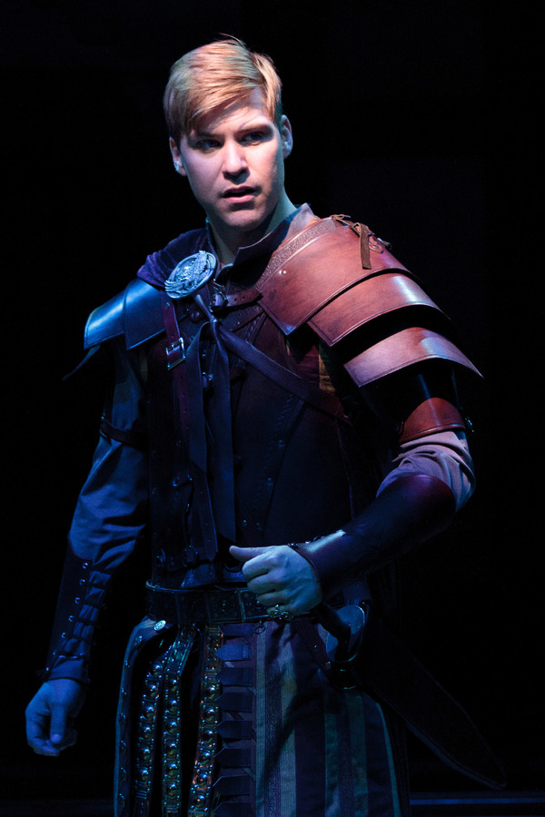 Photo Flash: First Look at ANTONY & CLEOPATRA at Folger Theatre Image