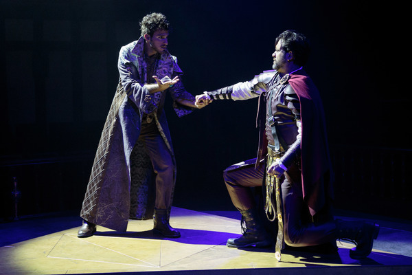 Photo Flash: First Look at ANTONY & CLEOPATRA at Folger Theatre Image