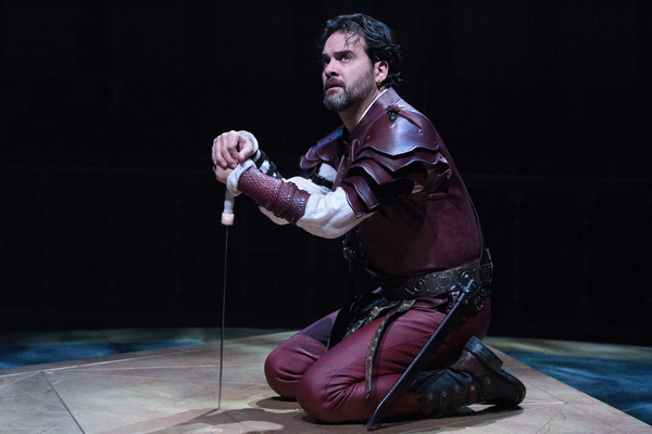 Photo Flash: First Look at ANTONY & CLEOPATRA at Folger Theatre Image