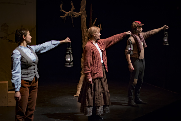 Photo Flash: First Look at BELLO at Young People's Theatre Image