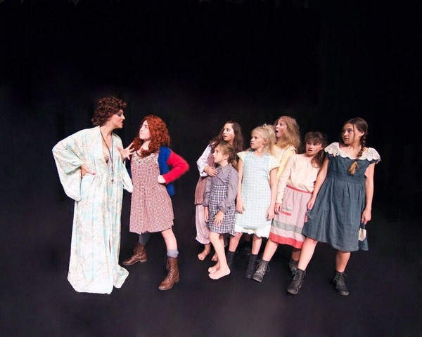 Photo Flash: Sneak Peek at ANNIE at Woodside Community Theatre Image