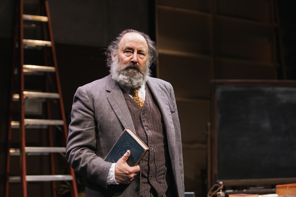 Photo Flash: First Look at Arye Gross in UNDERNEATH THE LINTEL at the Geffen Image